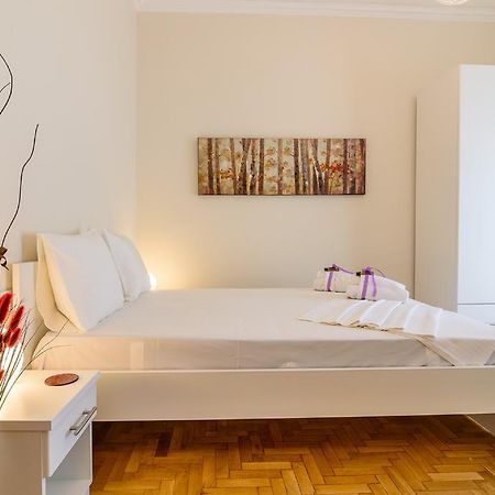 Ferienwohnung Charmy Petit Flat In Athen Exterior foto