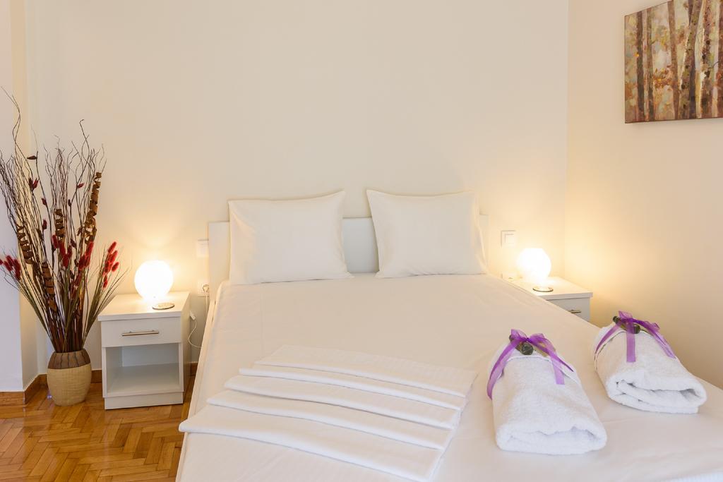 Ferienwohnung Charmy Petit Flat In Athen Exterior foto